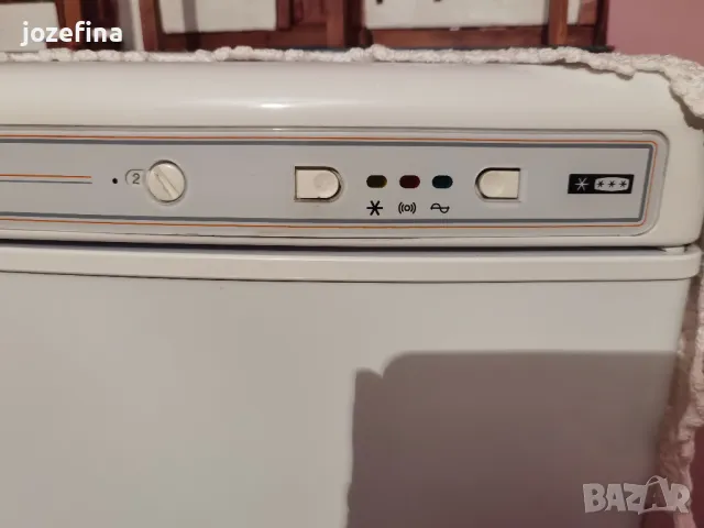 Продавам вертикален фризер Siltal – отлично състояние, почти неизползван , снимка 4 - Фризери - 50366742