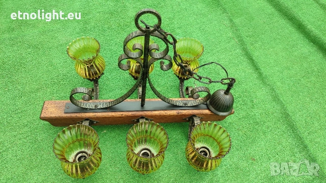 Красив полилей съчетание от дървена греда, ковано желязо и 6 стъкленици 