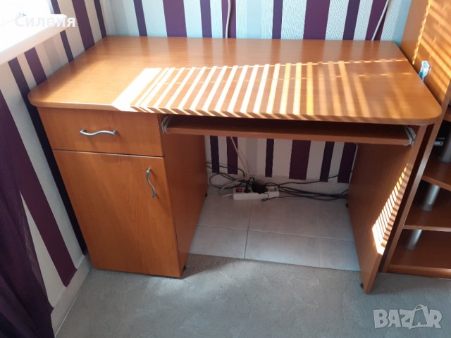 Бюро, снимка 5 - Работни маси и бюра - 37421478