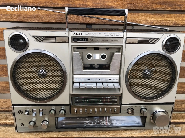 Радиокасетофон AKAI AJ 500 FL-Работещ!