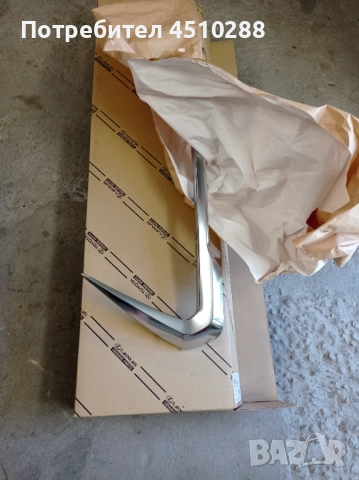 Нови хром лайсни за предна решетка на Lexus UX 2019- 2024, снимка 3 - Части - 52900172