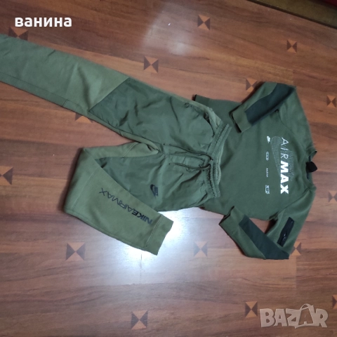 Оригинален комплект блуза и панталон nike за момче 137 147