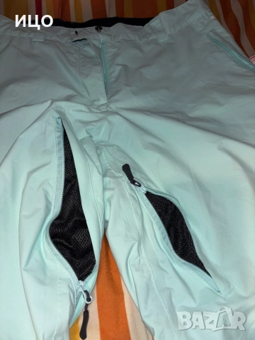 Нов дамски ски панталон Helly Hansen, снимка 6 - Панталони - 52370664