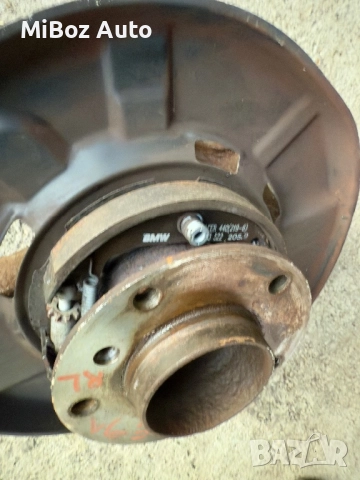 Шенкел главина задна BMW E91, снимка 3 - Части - 52179405