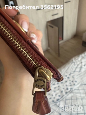 Малък портфейл на Coach, снимка 3 - Портфейли, портмонета - 53060720