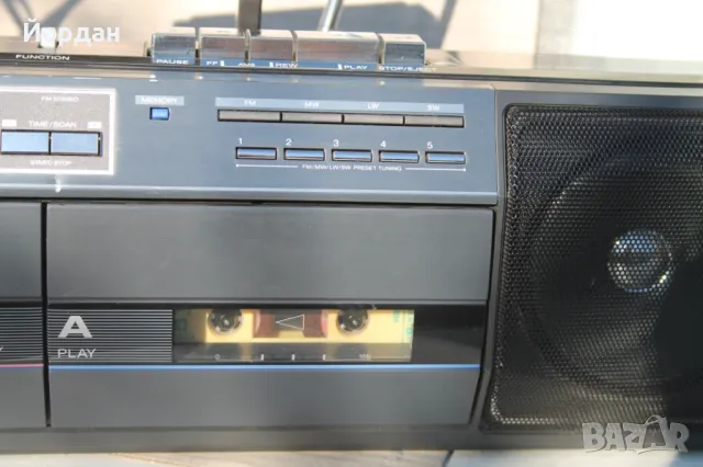 Радио-касетофон ''Sony CFS-W501L'', снимка 4 - Радиокасетофони, транзистори - 48521834