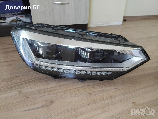 Продавам оригинален десен LED фар за Volkswagen Volkswagen Tiguan с номер на част 5TB 941 114 A
