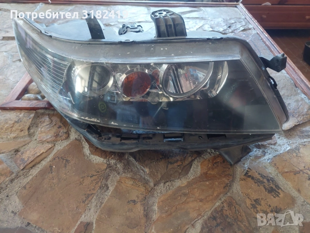 Honda Accord 7 оригинален десен фар за части