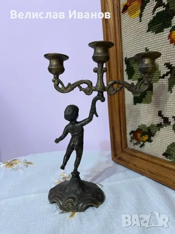 Стар антикварен бронзов свещник за три свещи. Отлично състояние., снимка 2 - Колекции - 47514691