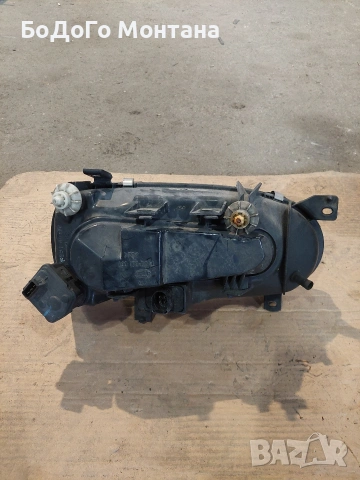 Десен фар Голф/Golf 3, снимка 2 - Части - 54080983