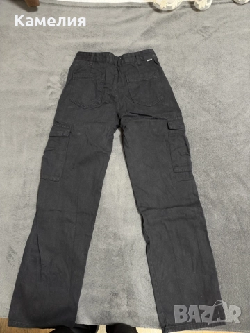Карго панталон Pull&Bear , снимка 2 - Панталони - 56201135