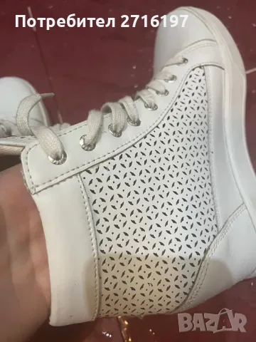 Дамски обувки на Guess, снимка 7 - Пантофи - 55047693