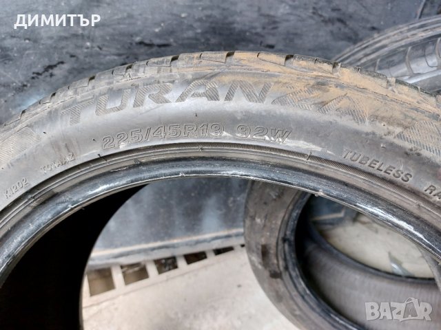 2 бр. Летни Гуми Bridgestone 225 45 19 dot 0115, снимка 6 - Гуми и джанти - 36630496