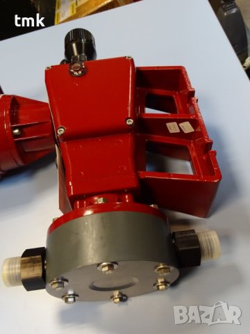 мембранна дозираща помпа ETATRON 1D158BA00H00 Diaphragm dosing pump, снимка 2 - Резервни части за машини - 40024903