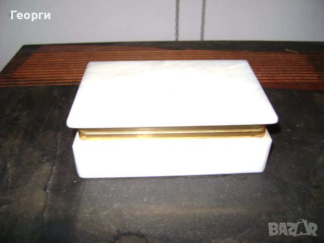 Мраморна кутиика за бижута от соца, снимка 1