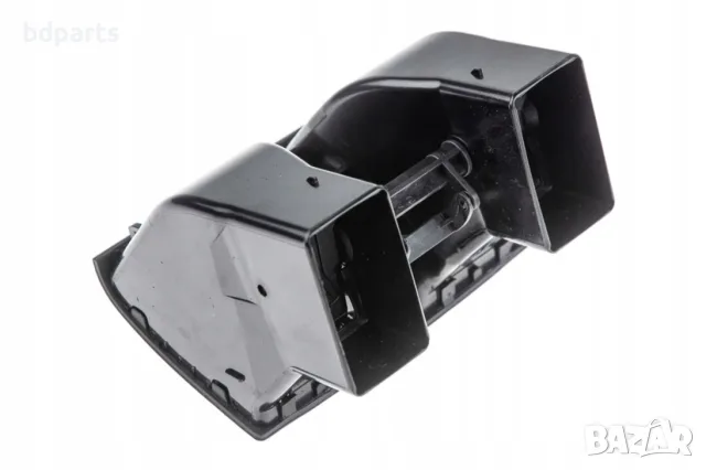 Централен заден въздуховод, VW Touran 1T, Caddy MK3, Черен, снимка 3 - Части - 56142015