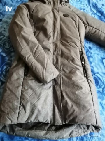 Дамско зимно яке hummel, снимка 2 - Якета - 34461608