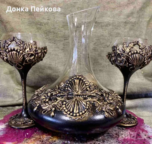 Ръчно изработен сервиз . декантер с две чаши в злато, снимка 3 - Сервизи - 49107928