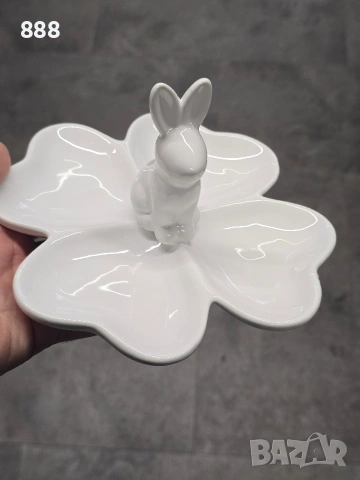 бурканчета подноси и купи с великденски зайчета 