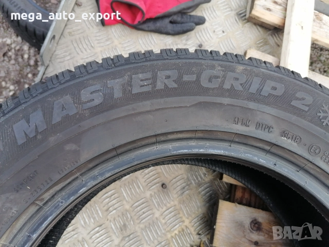 4 бр. Semperit 215/65R16, снимка 4 - Гуми и джанти - 52730571