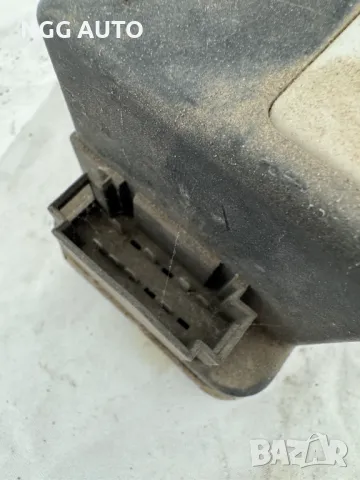 Вакуум помпа централно заключване Hella 6N0 962 257, 6N0962257, снимка 2 - Части - 48750673