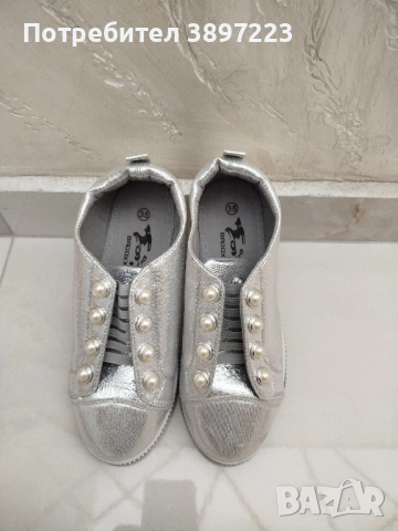 Обувки , снимка 2 - Дамски ежедневни обувки - 52019308