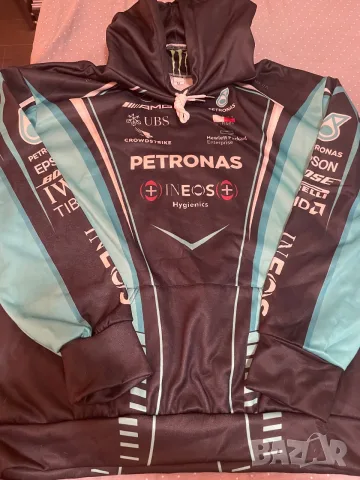 Суичър Petronas, нов, размер M
