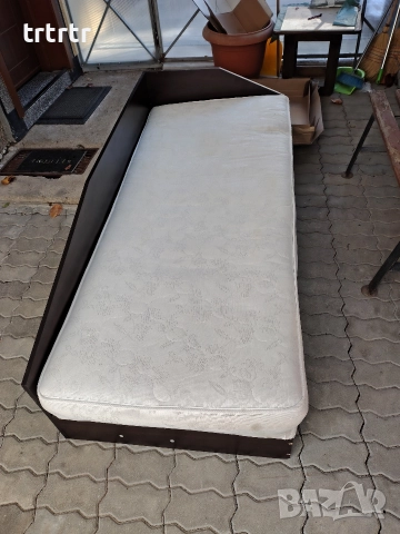 Легло с ракла с повдигащ механизъм 