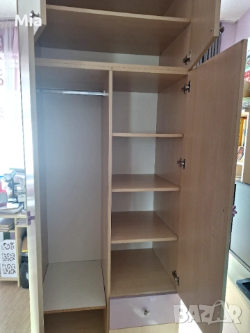 Продавам гардероб , снимка 4 - Гардероби - 52550814