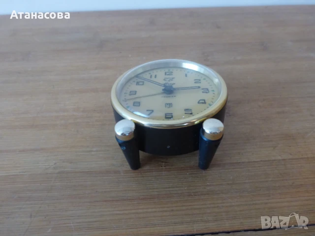 Будилник Мир Слава часовник черен корпус, снимка 12 - Антикварни и старинни предмети - 51001407