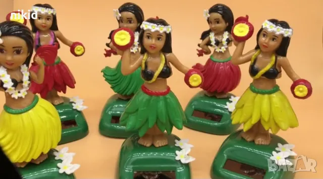 Момиче Хавайка Хавайско Тропическо парти Соларна танцуваща играчка фигурка украса торта сувенир кола, снимка 11 - Фигурки - 33853080