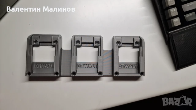 (Holder) Държачи за батерии на Dewalt и Makita, снимка 2 - Други - 51246092