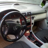 Mercedes C 200 CDI w203 116 к.с. на части Мерцедес Ц 200 W203 2003г салон перфектен без скъсано, снимка 9 - Автомобили и джипове - 31514300