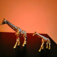 Колекционерска фигурка Schleich Giraffe Жираф 2003 2 бр, снимка 5 - Колекции - 37971279