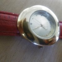 Рекламен дамски кварцов часовник на фирма Ейвън, снимка 1 - Други - 37203829