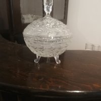 Кристална купа с похлупак, снимка 2 - Декорация за дома - 42749102