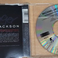 single Michael Jackson   Strangers in Moscow -10 лв., снимка 2 - CD дискове - 38658928