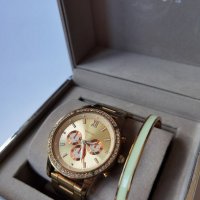 Луксозен часовник PARFOIS с кристали в комплект с гривна, снимка 3 - Дамски - 31305691