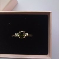 Сребърен пръстен с перидот , снимка 2 - Пръстени - 40260633
