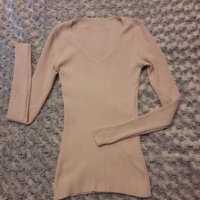 Дамски пуловер , снимка 1 - Блузи с дълъг ръкав и пуловери - 31235571