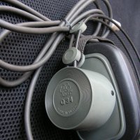 Професионални комуникационни слушалки с микрофон AKG Q-34, снимка 4 - Слушалки и портативни колонки - 38387294