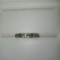 Златен  18 к. пръстен с диаманти и изумруди, снимка 1 - Пръстени - 37814464
