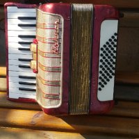 Акордеон Хонер Hohner 48баса, снимка 1 - Акордеони - 31924969