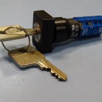 бутон с ключ RAFI 1.15108 keylock switch 250V AC 4A, снимка 1 - Резервни части за машини - 35491073