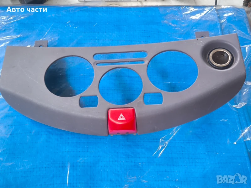 Лайсна средна конзола табло Nissan Micra (K12), ОЕМ 27570AX700, снимка 1