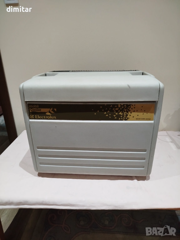 Къмпинг хладилник Mobil Cooler Electrolux 12/220 V/ GAZ, снимка 1