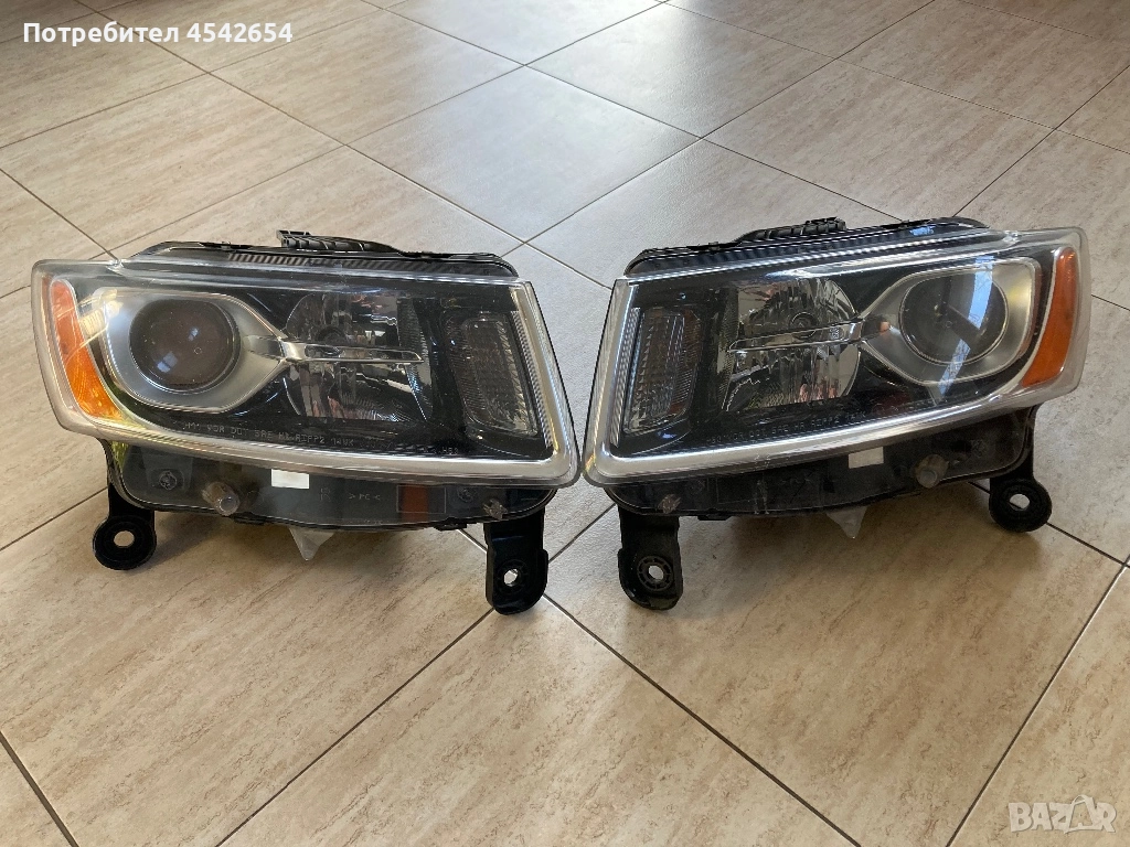 Фарове за Jeep Grand Cherokee wk2 , снимка 1