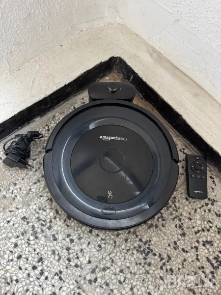 Робот Прахосмукачка Amazon Basics – Компактна и Ефективна, 800Pa, 18W!, снимка 1