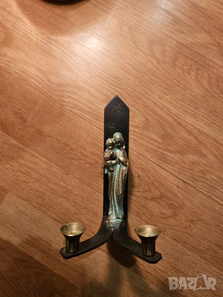 Старинен бронзов  свещник с дева Мария бородица с младенеца., снимка 1