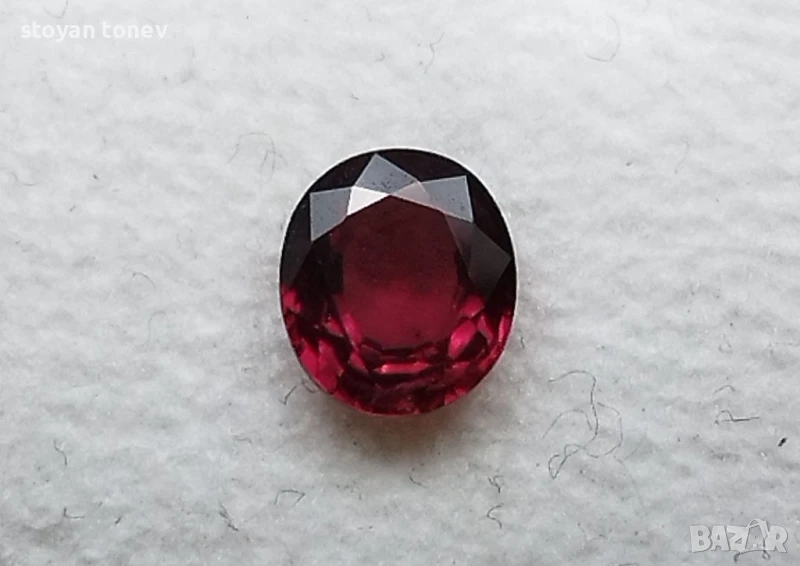 Естествен рубин с лилавеещо червено и тегло 0.85кт! Сертификат! Нов!, снимка 1